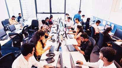 ಸಾಲಕ್ಕಾಗಿ ಅಲೆಯಬೇಕಿಲ್ಲ, ಆಧಾರ್ ಕಾರ್ಡ್ ಇದ್ದರೆ ಸಾಕು ಪಡೆಯಿರಿ 2.5 ಲಕ್ಷ ರೂ ಲೋನ್