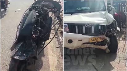 നിയന്ത്രണം വിട്ട പിക്കപ്പ് വാൻ സ്കൂട്ടറില് ഇടിച്ചു, പിന്നാലെ കടയിലേക്ക് ഇടിച്ച് കയറി; ഡ്രൈവർക്ക് പരിക്ക്