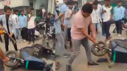 ओला स्कूटर टाकली तोडून: ₹९०,००० चा बिल, ग्राहकाला आला संताप!