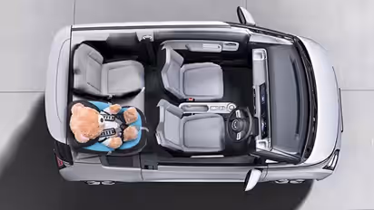 ரூ.5 லட்சம் கூட இல்லை.. பேமிலியா அசால்ட்டா டூர் போக ஏற்ற 3 பட்ஜெட் கார்கள்!