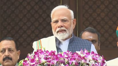 മഹാകുംഭമേളയിലെ അപകടം: മരിച്ചവരുടെ കുടുംബങ്ങളോട് അനുശോചനം അറിയിച്ച് നരേന്ദ്ര മോദി