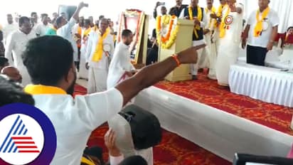 ಒಕ್ಕಲಿಗರ ಕಾರ್ಯಕ್ರಮದಲ್ಲಿ ಗ್ಯಾರಂಟಿ ಭಾಷಣ; ನಿರ್ಮಲಾನಂದಶ್ರೀಗಳ ಎದುರೇ ಇಂಧನ ಸಚಿವ ಕೆಜೆ ಜಾರ್ಜ್ ಗೆ ಮುಜುಗರ!