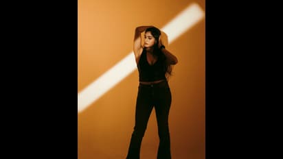 ನೆರಳು ಬೆಳಕಿನಾಟದಾಲ್ಲಿ ನಟಿ ಸಂಗೀತಾ ಭಟ್… ಹೆಂಡ್ತಿಯ ಗ್ಲಾಮರಸ್ ಅವತಾರ ನೋಡಿ ತಾಂಡವ್ ಹೀಗ್ ಹೇಳೋದಾ!?