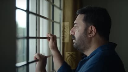 വര്ഷങ്ങള്ക്കിപ്പുറം നാട്ടിലെത്തുന്ന 'അരുള്മൊഴി'; 'മെയ്യഴകനി'ലെ ആ രംഗം എത്തി