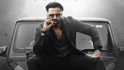 '18ന് താഴേയുള്ളവർക്ക് കാണാൻ പറ്റുമെന്ന് തോന്നുന്നില്ല'; മാർക്കോ ടീമിനെ പരിചയപ്പെടുത്തി പുതു വീഡിയോ