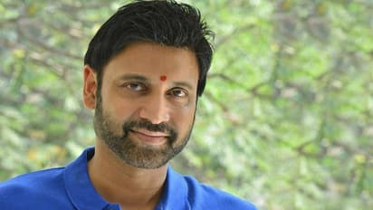 పారితోషికం సగం కట్‌ చేశాడు, మామ నాగార్జునపై సుమంత్‌ కంప్లెయింట్‌.. మొదటి రెమ్యూనరేషన్‌ ఎంతంటే?