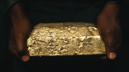 ഉള്ളില് നിറയെ സ്വര്ണം, ഭൂമിയിലെ എല്ലാ മനുഷ്യനും ശതകോടീശ്വരന്മാരാകാം; 16 സൈക്കി ബഹിരാകാശത്തെ നിധികുംഭം!