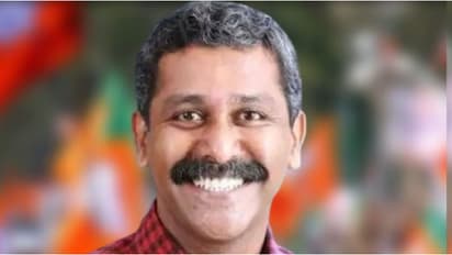 അഭിഭാഷക പരിഷത്തിന്റെ പ്രഭാഷണ പരമ്പരയില്‍ പ്രതിഭാഗം വക്കീല്‍; അംഗത്വം പുതുക്കാതെ രഞ്ജിത്ത് ശ്രീനിവാസിന്റെ ഭാര്യ