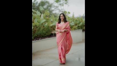 ಸೀರೆಯುಟ್ಟು ಹೂನಗು ಚೆಲ್ಲಿದ ಕೃಷಿ ತಾಪಂಡ… ನಿಮ್ಮ ನಗುವಿಗೆ ಫಿದಾ ಆಗೋದೆ ಅಂತಿದ್ದಾರೆ ಯುವಕರು