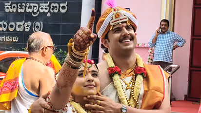 ದಾಂಪತ್ಯ ಜೀವನಕ್ಕೆ ಕಾಲಿಟ್ಟ 'ಲಕ್ಷ್ಮಿ ನಿವಾಸ' ಚಂದನಾ; ಮದುವೆ ಫೋಟೋ ವೈರಲ್