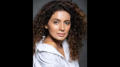 ಬೋಲ್ಡ್ ಫೋಟೊ ಶೂಟ್ ಮೂಲಕ ನೆಟ್ಟಿಗರು ಹುಬ್ಬೇರಿಸುವಂತೆ ಮಾಡಿದ ಹರ್ಭಜನ್ ಸಿಂಗ್ ಪತ್ನಿ