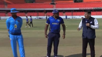 ഹൈദരാബാദില് ബാറ്റിംഗ് വെടിക്കെട്ട്? മുംബൈക്കെതിരെ കേരളം ആദ്യം ബാറ്റ് ചെയ്യും, സഞ്ജു സാംസണ് തിരിച്ചെത്തി