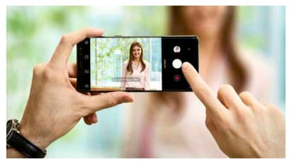 உங்கள் ஸ்மார்ட்போன் கேமரா ஒழுங்கா வேலை செய்யலையா.. உடனே இதை செய்யுங்க!!