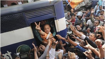 ഇസ്‌കോണിനെതിരെ കടുപ്പിച്ച് ബംഗ്ലാദേശ്; ചിന്മയി കൃഷ്ണദാസ് അടക്കം 17 ഹിന്ദു നേതാക്കളുടെ അക്കൗണ്ടുകൾ മരവിപ്പിച്ചു