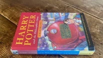 1,068 രൂപയ്‍ക്ക് വാങ്ങിയ പുസ്തകം, 'ഹാരി പോട്ടർ' ലേലത്തിൽ വിറ്റത് 38 ലക്ഷം രൂപയ്‍ക്ക് 