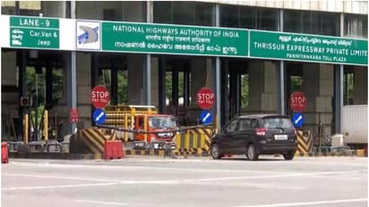 പന്നിയങ്കര ടോൾ പ്ലാസയിൽ പ്രദേശവാസികളിൽ നിന്നും ടോൾ പിരിക്കാനൊരുങ്ങി കരാർ കമ്പനി
