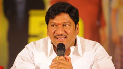 పుష్ప 2లో వాడు దొంగ కాకపోతే మహానుభావుడా ? రాజేంద్ర ప్రసాద్ కామెంట్స్ పై అల్లు అర్జున్ షాకింగ్ రియాక్షన్ 