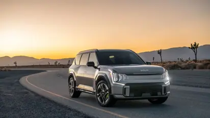 ಮಾರುಕಟ್ಟೆಗೆ ಬರ್ತಿದೆ ಕಡಿಮೆ ಬೆಲೆಯ ಕಿಯಾ ಸಿರೋಸ್‌ನ 7 ಆಸನಗಳ SUV ಕಾರ್ 