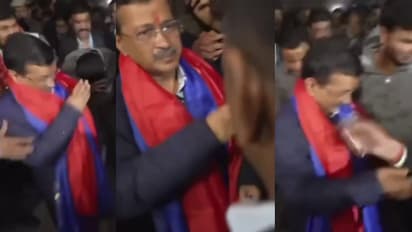 केजरीवालांवर हल्ला; पदयात्रेत द्रव फेकला, आरोपी ताब्यात