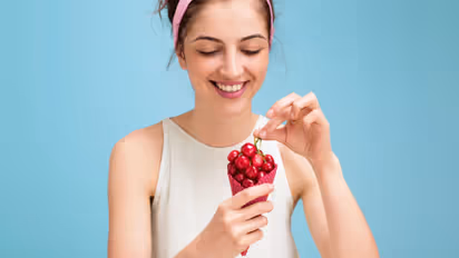 മഞ്ഞുകാലത്ത് ചര്‍മ്മത്തിന്‍റെ ആരോഗ്യത്തിനായി ഡയറ്റില്‍ ഉള്‍പ്പെടുത്തേണ്ട പഴങ്ങള്‍