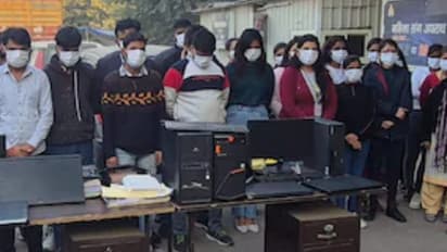 കുറഞ്ഞ ചെലവിൽ ടൂർ പാക്കേജുകൾ വാഗ്ദാനം ചെയ്ത് ലക്ഷങ്ങൾ തട്ടി; 17 സ്ത്രീകൾ ഉൾപ്പെടെ 32 പേർ അറസ്റ്റിൽ