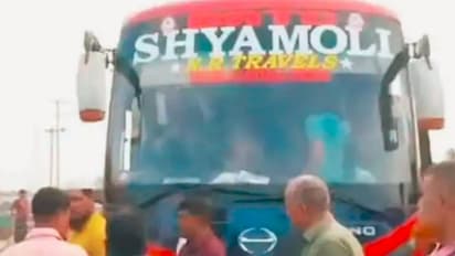  ಬಾಂಗ್ಲಾದೇಶದಲ್ಲಿ ಭಾರತದ ಬಸ್‌ ಮೇಲೆ ಉದ್ದೇಶಪೂರ್ವಕ ದಾಳಿ: ಭಾರತೀಯರಿಗೆ ಜೀವ ಬೆದರಿಕೆ