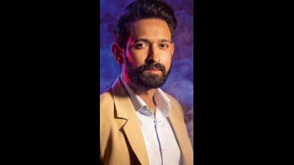 நெப்போலியன் பாணியில் குடும்பத்துக்காக 37 வயதில் ஓய்வை அறிவித்த முன்னணி நடிகர்!