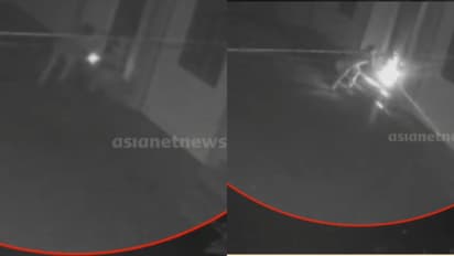 വാതിലിന് തീയിട്ട് ദ്വാരമുണ്ടാക്കി, കോട്ടയത്തെ പള്ളിയിൽ നിന്നും നേർച്ചപ്പെട്ടിയിലെ പണം കവർന്നു; സിസിടിവി ദൃശ്യം