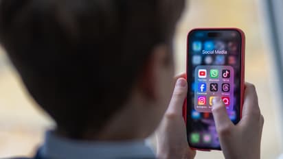 'ഇന്ത്യയിലും കുട്ടികളുടെ സോഷ്യല്‍ മീഡിയ ഉപയോഗം നിരോധിക്കണം'; സര്‍വേയില്‍ വന്‍ പിന്തുണ