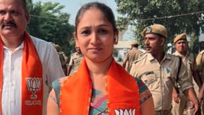 ബിജെപി വനിതാ നേതാവ് ജീവനൊടുക്കി; വലിയ സമ്മര്‍ദ്ദത്തിലെന്ന് സഹനേതാവിനോട് പറഞ്ഞിരുന്നതായി പൊലീസ്