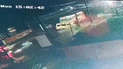 കെഎസ്ആര്‍ടിസി ബസിലേക്ക് ഇടിച്ചുകയറി ടവേര; ആലപ്പുഴ അപകടത്തിൽ സിസിടിവി ദൃശ്യങ്ങൾ പുറത്ത്