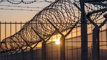 കുപ്രസിദ്ധമായ ജയിലിൽ സ്വയം തീകൊളുത്തി തടവുകാരുടെ ആത്മഹത്യാശ്രമം, പ്രതികരണവുമായി അധികൃതർ