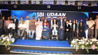 രാജ്യത്തിന് അഭിമാനമായി മാറിയ പാരാലിംപിക്സ് ജേതാക്കളെ ആദരിച്ച് എസ്ബിഐ