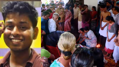 ആലപ്പുഴ അപകടം; നെഞ്ചുതകർന്നൊരു നാട്, തീരാനോവായി ആയുഷ് ഷാജി, അന്ത്യചുംബനമേകി കുടുംബം; കണ്ണീരോടെ വിട