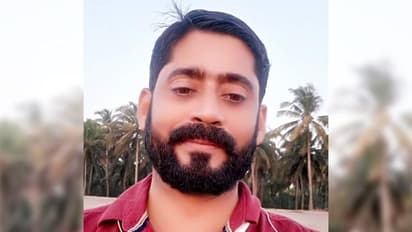 ഡിവൈഡറിലിടിച്ച് നിയന്ത്രണം വിട്ട് പെട്ടി ഓട്ടോ മറിഞ്ഞു; ഡ്രൈവർക്ക് ദാരുണാന്ത്യം, സംഭവം തൃശൂരിൽ