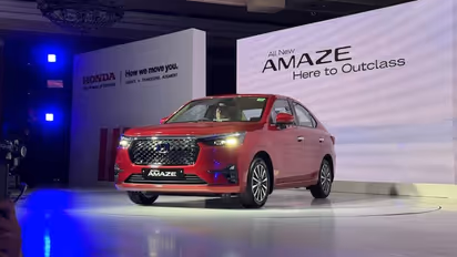 ஹோண்டா அமேஸ் காரை வாங்க இது தான் ரைட் டைம்! ரூ.1 லட்சம் வரை தள்ளுபடி!