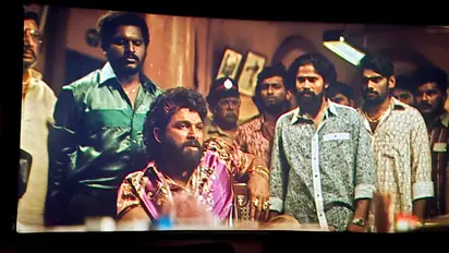 എങ്ങനെയുണ്ട് 'പുഷ്‍പ 2'? ആദ്യ റിവ്യൂസ് ഇങ്ങനെ