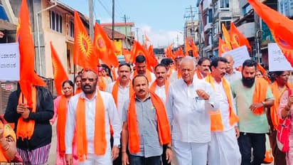 ಭಾರತಕ್ಕೆ ನುಸುಳಿರುವ 4 ಕೋಟಿ ಅಕ್ರಮ ಬಾಂಗ್ಲಾದೇಶಿಯರನ್ನ ಏನು ಮಾಡಬೇಕು? ಹಿಂದು ಮುಖಂಡರ ಪ್ರಶ್ನೆ!