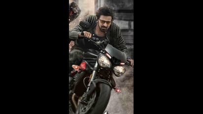 படப்பிடிப்பில் ஏற்பட்ட விபத்து! ரசிகர்களிடம் மன்னிப்பு கேட்ட நடிகர் பிரபாஸ்!