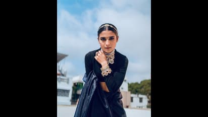 ನನ್ನನ್ನ ‘ರಾಣಿ’ ಅಂತ ಕರಿತಾರೆ ಎನ್ನುತ್ತಾ ಸೀರೆಲಿ ಹೀಗೆ ಪೋಸ್ ಕೊಟ್ರು ಚೈತ್ರಾ ಆಚಾರ್