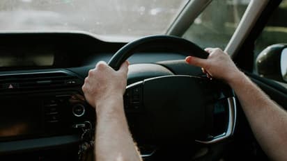 പഠിച്ചപണി പതിനെട്ടും നോക്കി, പക്ഷേ പാളിപ്പോയി; ടാക്സി ഡ്രൈവർ പറ്റിക്കാൻ നോക്കിയ അനുഭവം പറഞ്ഞ് യുവാവ്