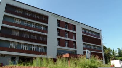 ഉദ്ഘാടനം ചെയ്തിട്ട് 10 മാസം, മട്ടന്നൂരിൽ നോക്കുകുത്തിയായി അഞ്ച് നില കെട്ടിടം; വൈകുന്നത് 18 കോടി ചെലവായ നിർമിതി