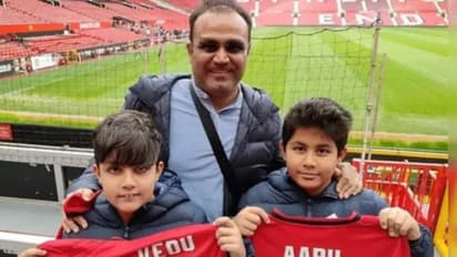 സെവാഗിന്റെ ഇളയമകനും പ്രൊഫഷണല് ക്രിക്കറ്റിലേക്കുള്ള വരവറിയിച്ചു! വിജയ് മര്ച്ചന്റ് ട്രോഫിയില് ഗംഭീര പ്രകടനം