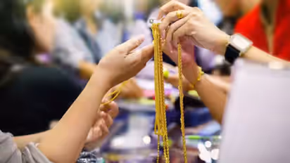 Gold Rate Today: നാല് ദിവസങ്ങൾക്ക് ശേഷം സ്വർണവില മുകളിലേക്ക്; ഒരു പവൻ വാങ്ങണമെങ്കിൽ എത്ര നൽകണം 