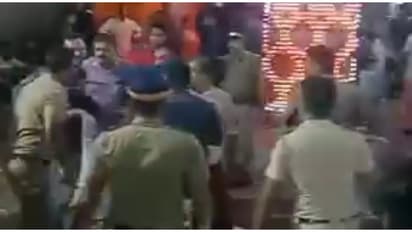 ഇരവിമംഗലം ഷഷ്ഠിക്കിടെ സംഘർഷം; നാട്ടുകാരും പൊലീസും തമ്മിൽ ഏറ്റുമുട്ടി, ഏഴ് പേർക്ക് പരിക്ക്