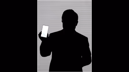 പതിനായിരം രൂപയുടെ ഫോണ്‍ കിട്ടി; സിം ഇട്ടപ്പോള്‍ ബാങ്ക് അക്കൗണ്ടില്‍ നിന്ന് 2.8 കോടി രൂപ പോയി!