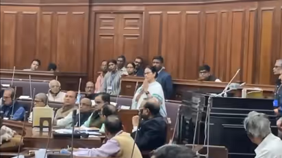 'Will we sit & have lollipop?': Mamata Banerjee hits out at Bangladeshi leader's 'occupy Bengal' claim (WATCH)