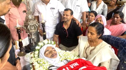 ആൽവിന്റെ മൃതദേഹത്തിനരികെ നിശ്ചലയായി അമ്മ, വിങ്ങിപ്പൊട്ടി ബന്ധുക്കളും സുഹൃത്തുക്കളും, യാത്രാമൊഴി നൽകി നാട്