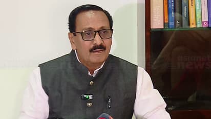 രാഷ്ട്രീയം നോക്കി നിയമനം സാധ്യമല്ലെന്ന് എംകെ രാഘവൻ; 'മാടായി കോളേജിലെ വിവാദ നിയമനം ബന്ധുവായത് കൊണ്ടല്ല'