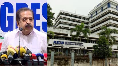 വൈദ്യുതി നിരക്ക് വർധന ജനത്തെ കൊള്ളയടിക്കാനുള്ള നീക്കമെന്ന് ചെന്നിത്തല; പിന്നിൽ പവർ ബ്രോക്കർമാരെന്നും ആരോപണം